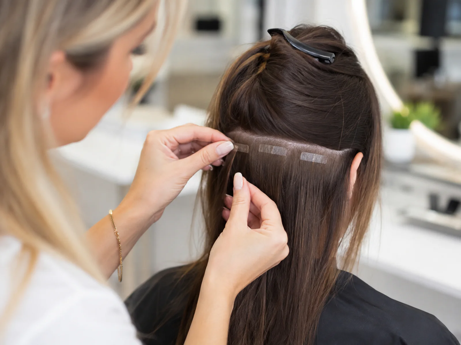 How Are Tape-In Hair Extensions Removed? Salon Removal, Reapplication & Aftercare article illustration